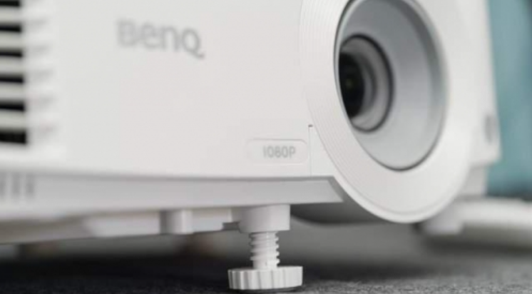 What is Maximum ECO Sensor Detection Range of BenQ Projector?