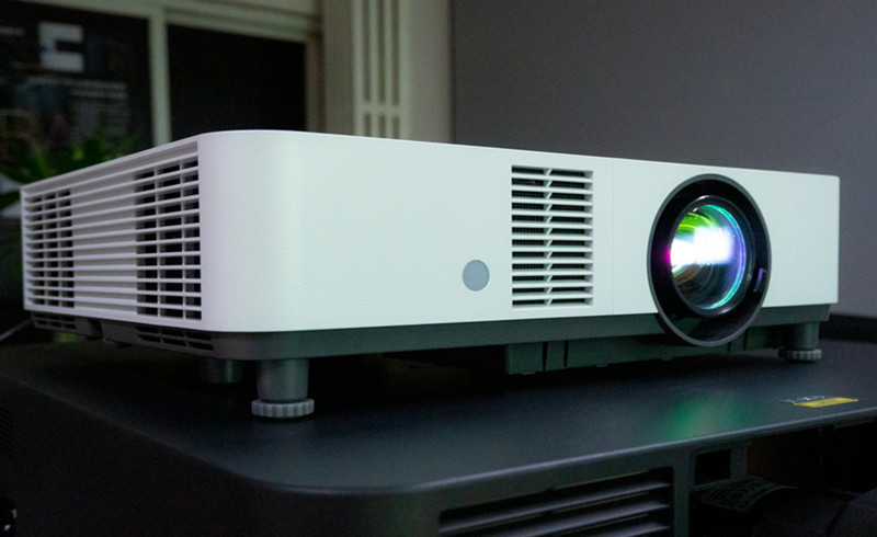 Sony VPL-P520HZ Review: Powerful Business and Education Projector