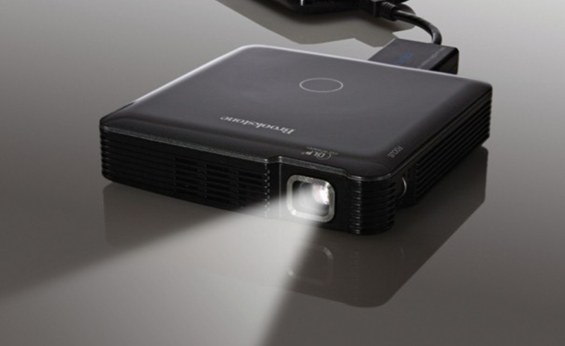 How to Connect Brookstone Projector to Laptop?